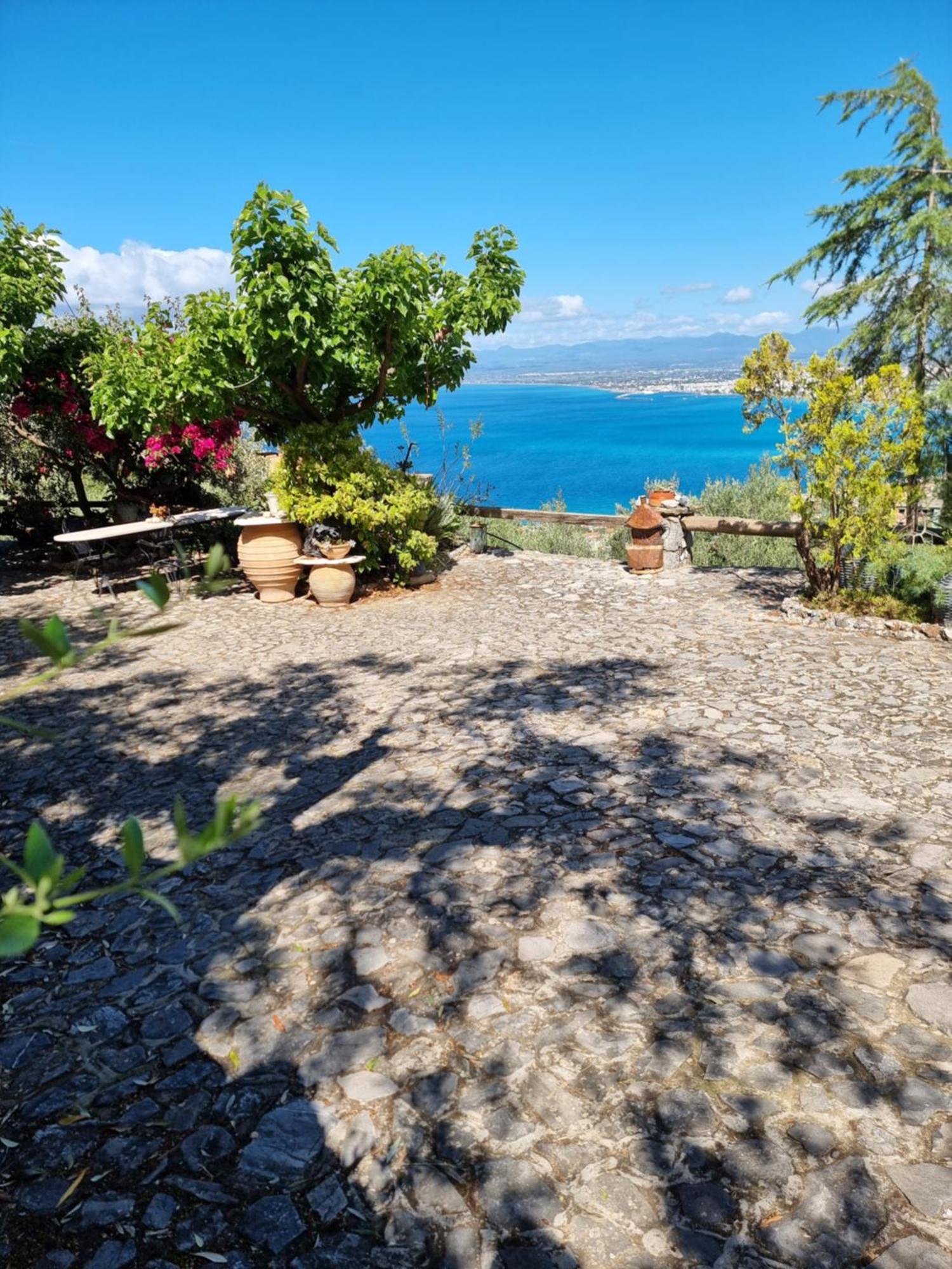 Unique View Apartment Каламата Екстер'єр фото